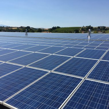 Impianto fotovoltaico su copertura industriale